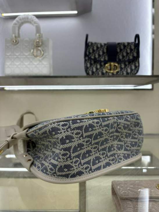 Picture of Dior Handbags _SKUfw239329561fw